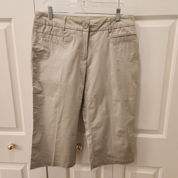 Will Smith Women's size 12  Khaki Capri Pants Front and Back  Pockets - Picture 1 of 9